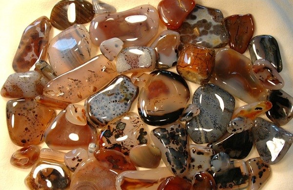 Giải m&atilde; vận t&agrave;i lộc ứng với c&aacute;c loại đ&aacute; qu&yacute;